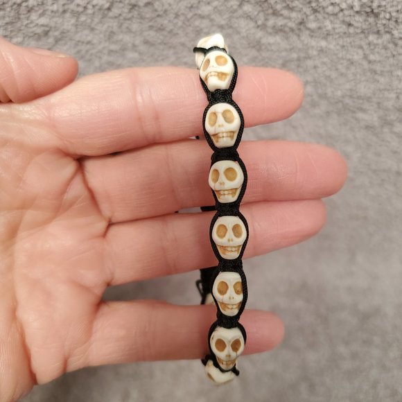 Halloween Skull Beaded Adjustable Bracelet - Picture 4 of 4